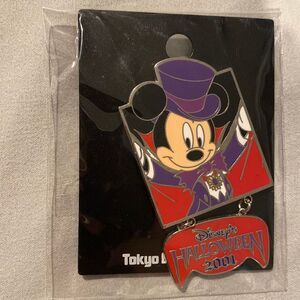 Disney 2001 halloween pin